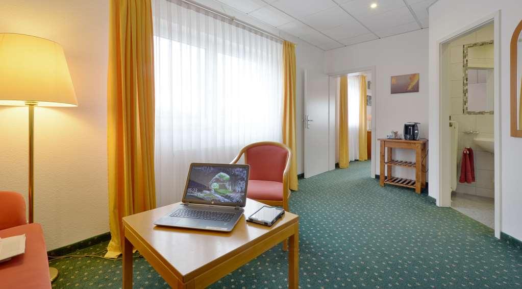 Hotel Engelhorn Лаймен Стая снимка