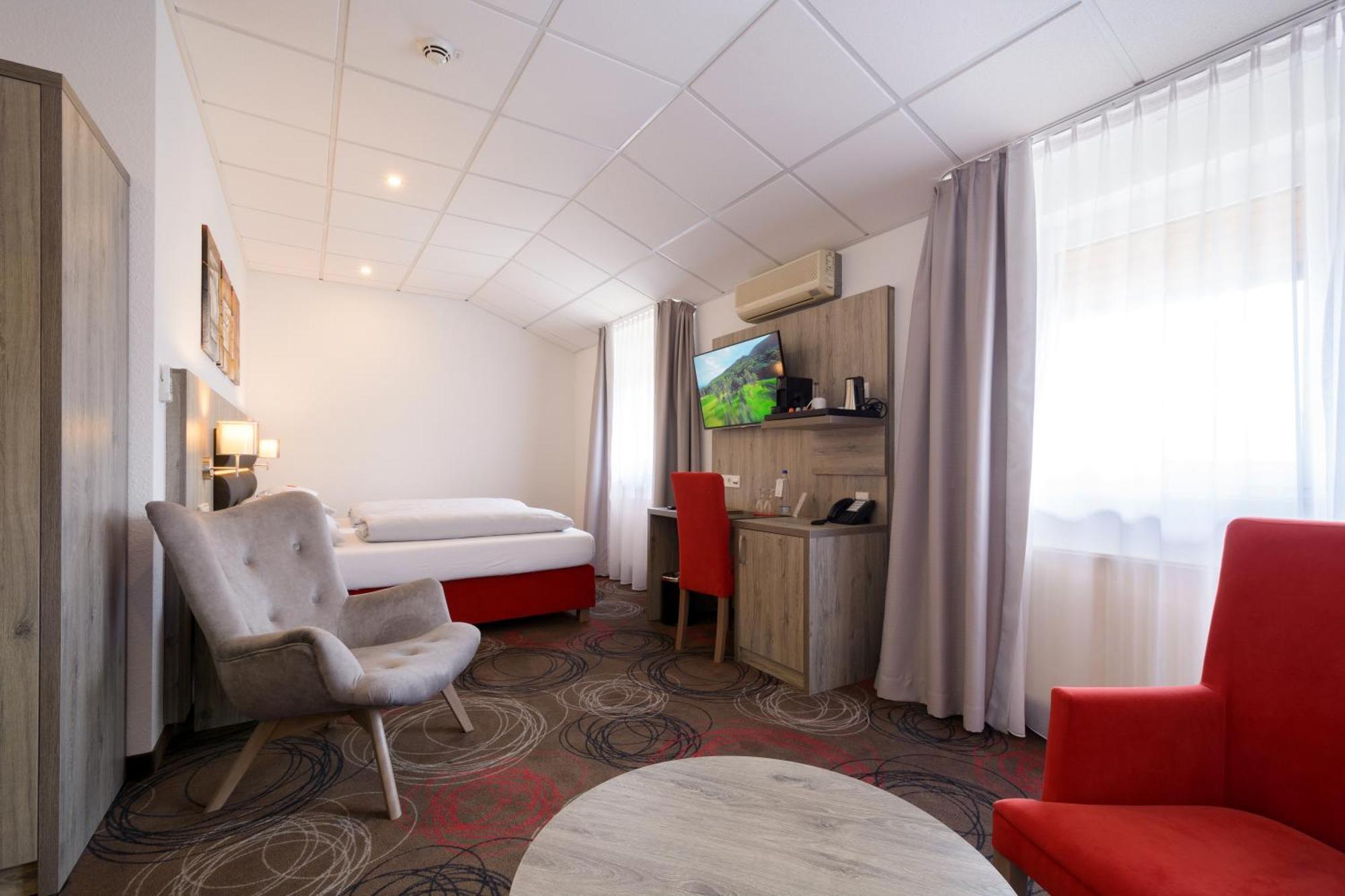 Hotel Engelhorn Лаймен Екстериор снимка