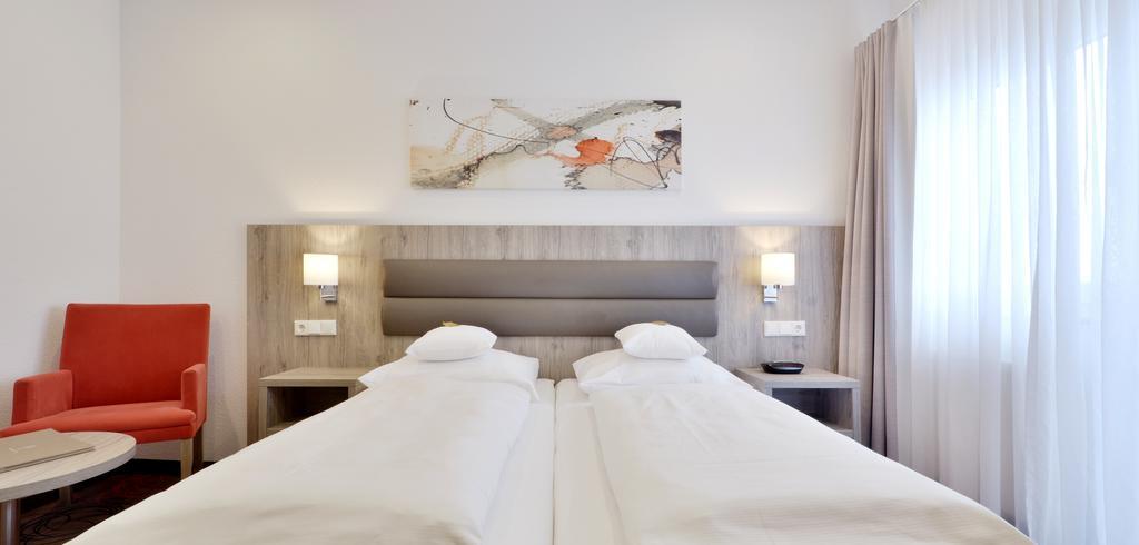 Hotel Engelhorn Лаймен Екстериор снимка