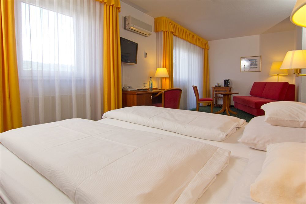 Hotel Engelhorn Лаймен Екстериор снимка