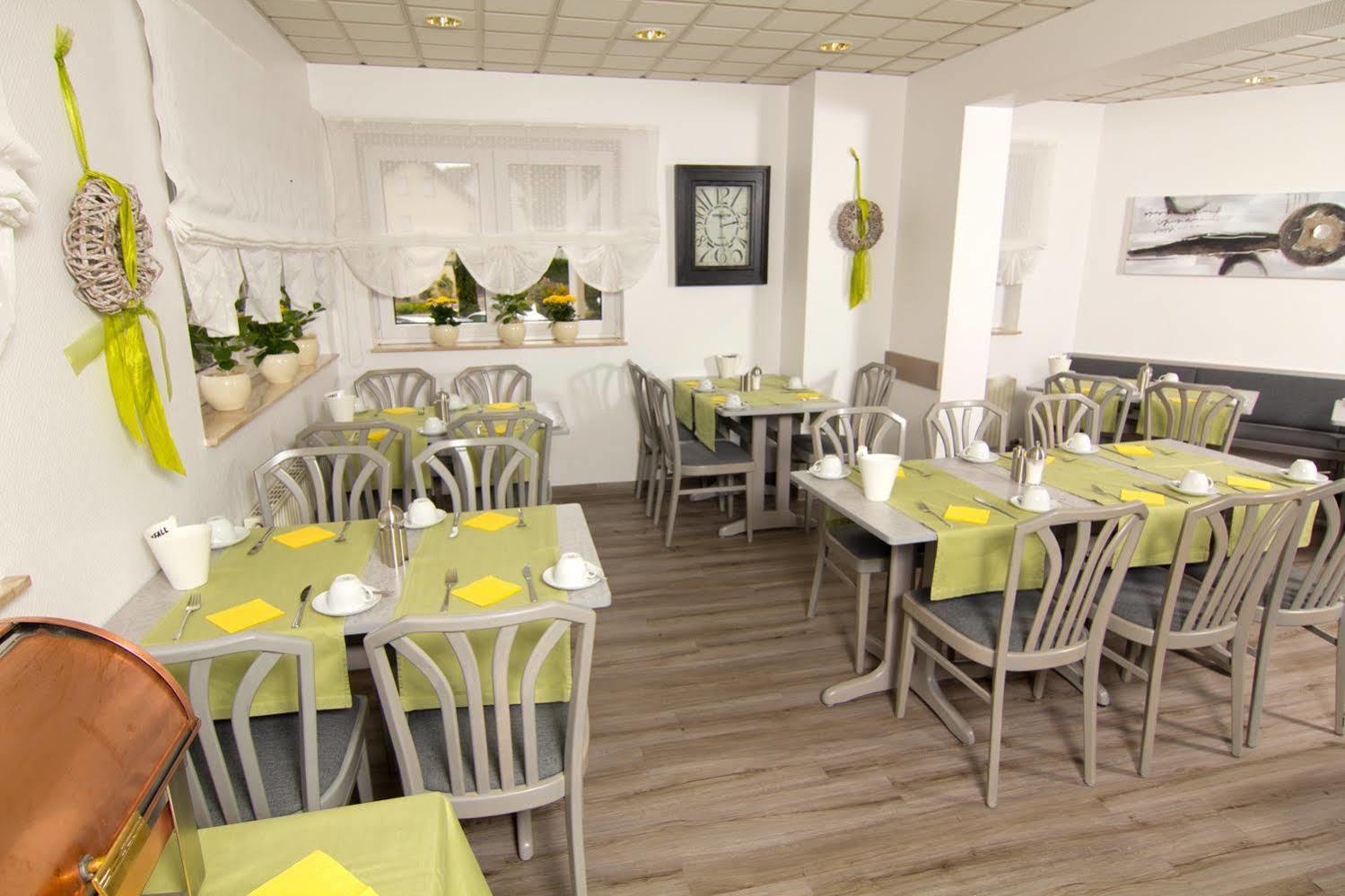 Hotel Engelhorn Лаймен Екстериор снимка